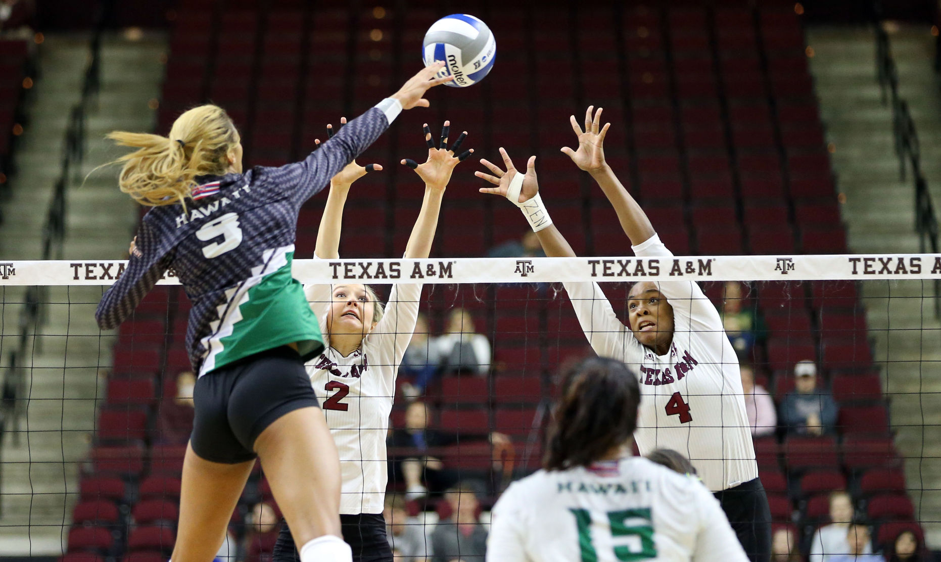 Hawaii vs. Texas A&M NCAA Volleyball Second Round
